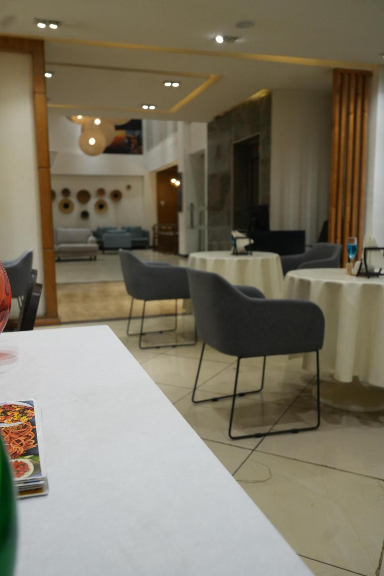 Mazeki Addis Boutique Hotel Экстерьер фото