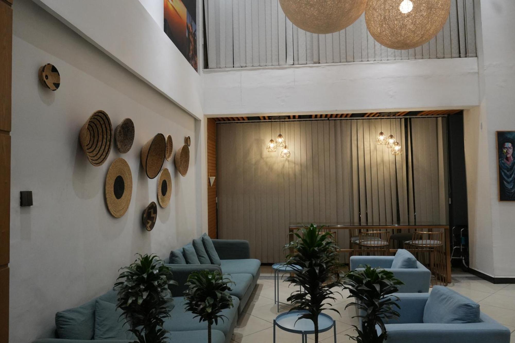 Mazeki Addis Boutique Hotel Экстерьер фото