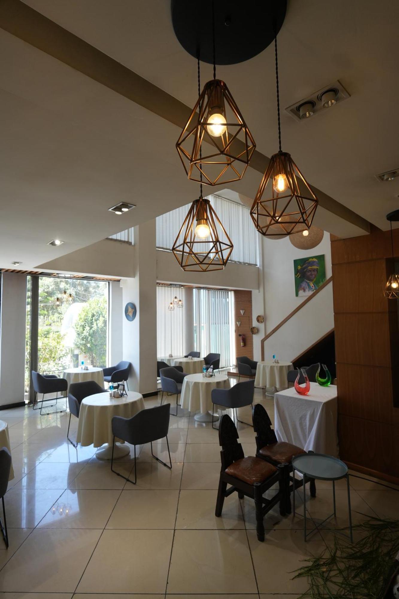 Mazeki Addis Boutique Hotel Экстерьер фото